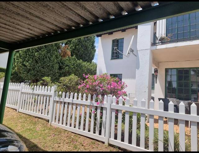 2 BEDROOM COMPLEX FOR SALE IN MARAIS STEYN PARK